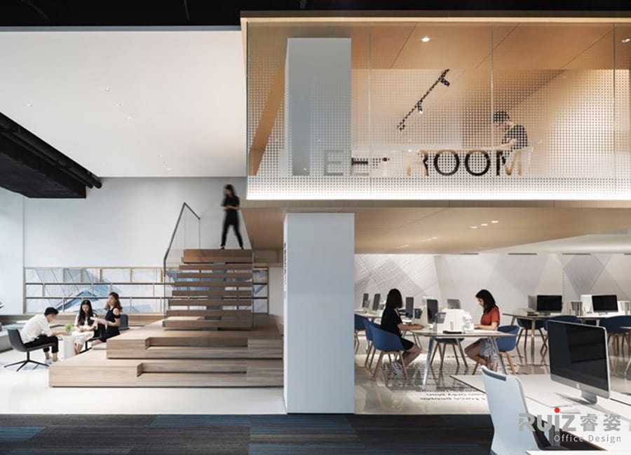 小型办公空间设计：螺蛳壳里做道场，极致效率与舒适​​